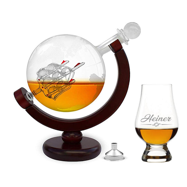 Whiskeykaraffe im Globus Design + Nosingglas mit Gravur