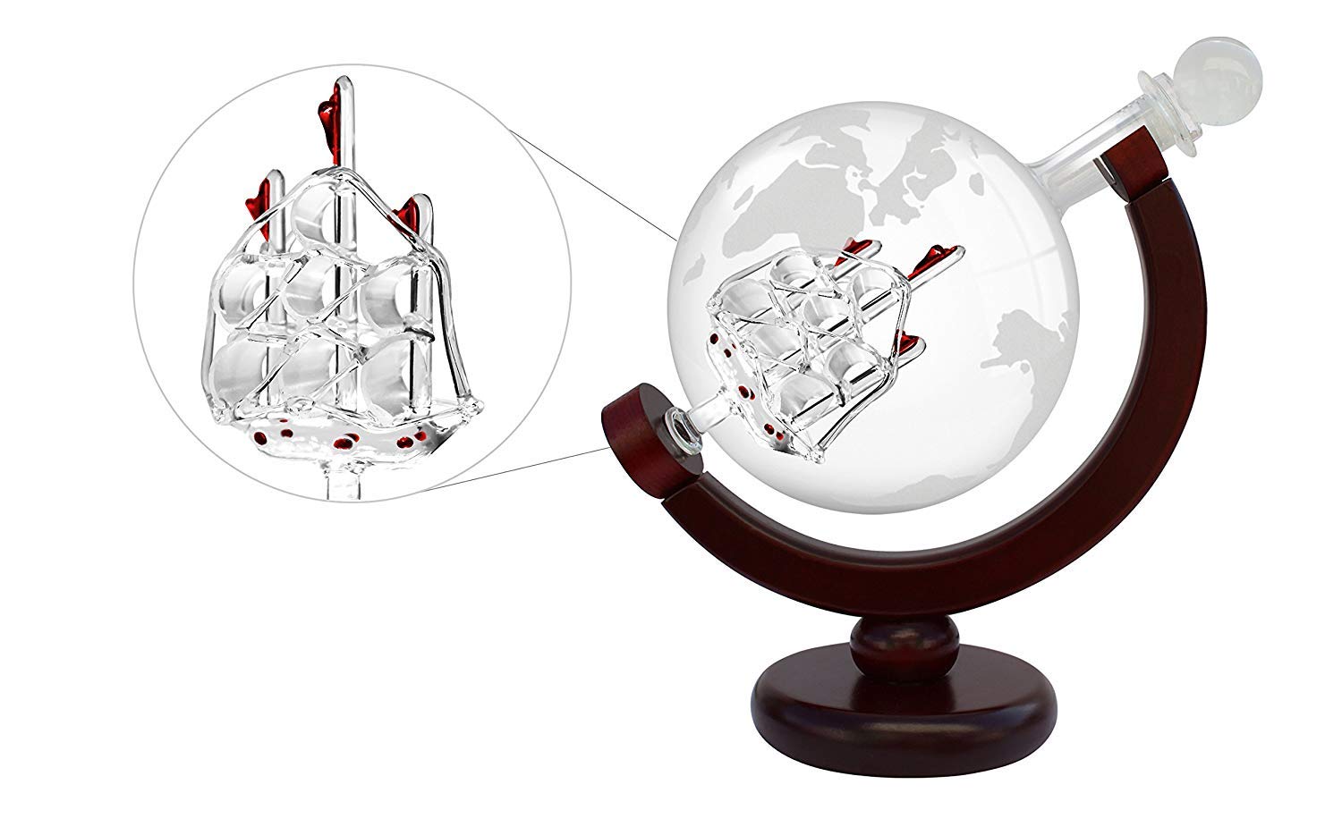 FORYOU24 Globus Whiskey Karaffe Glas Dekanter mit Ständer aus Holz I Whisky Karaffe luftdicht mit eingearbeitetem Segelschiff I Frauen- und Männergeschenke edel I 850 ml Globus Flasche vintage