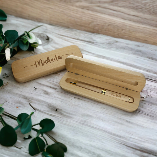 Personalisierter Holzkugelschreiber in Geschenk-Schachtel
