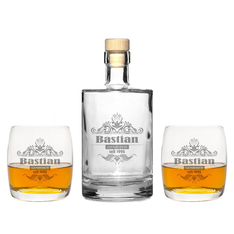 2 Edle Whiskeygläser mit Whiskeykaraffe und Gravur Tribal I