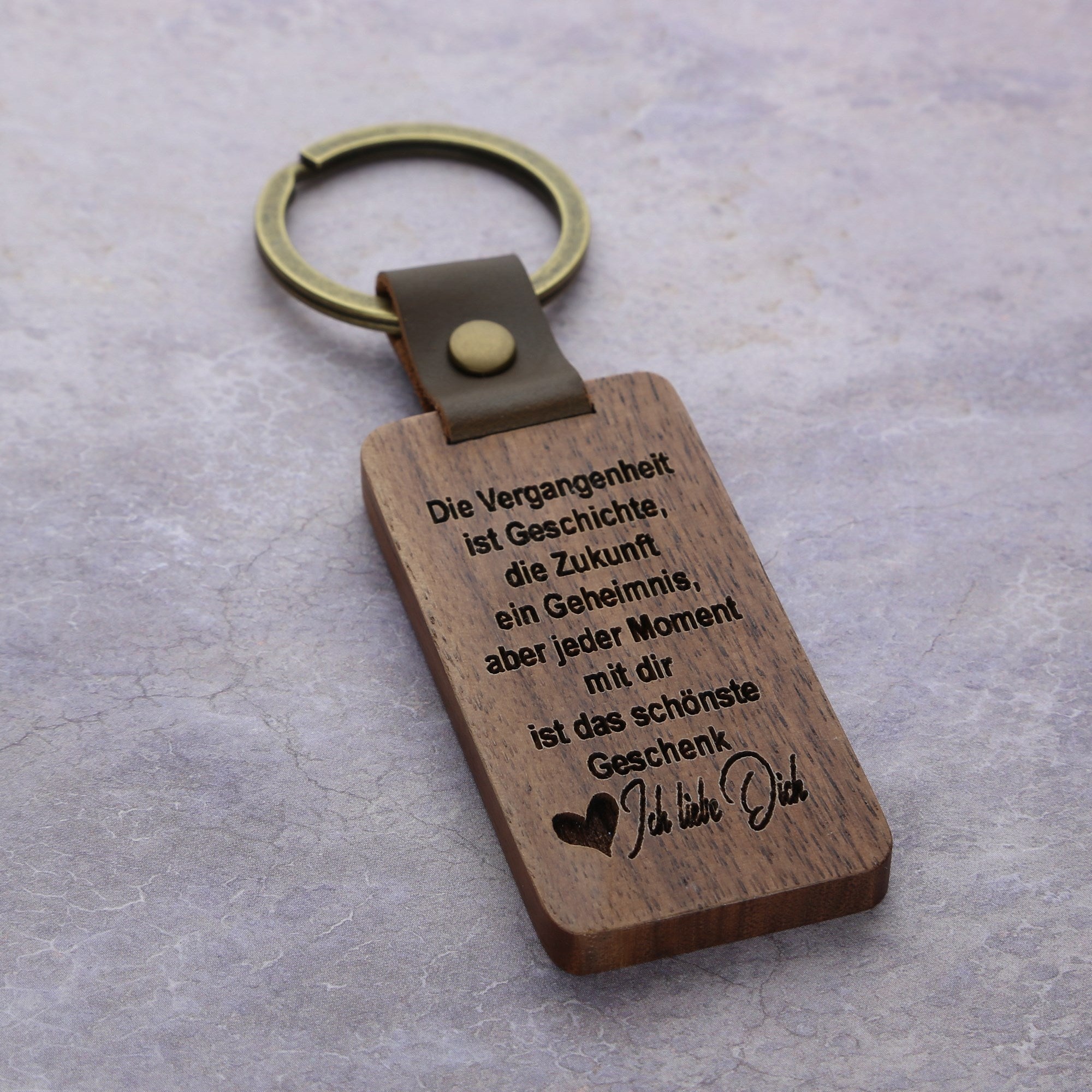 Holz-Schlüsselanhänger "Vergangenheit"